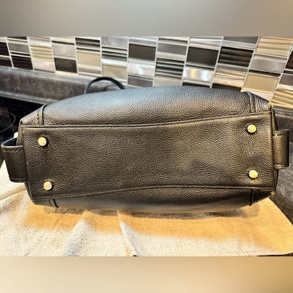 Coach Edie handbag, good used condition - Picture 11 of 15